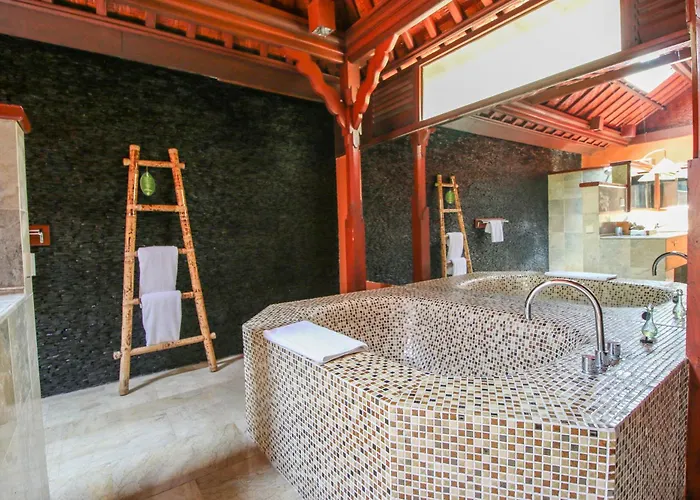 Kupu Kupu Barong And Tree Resort
